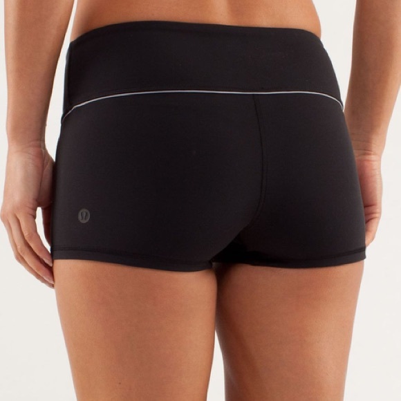 lululemon athletica Pants - Lululemon Black Silver Boogie Short